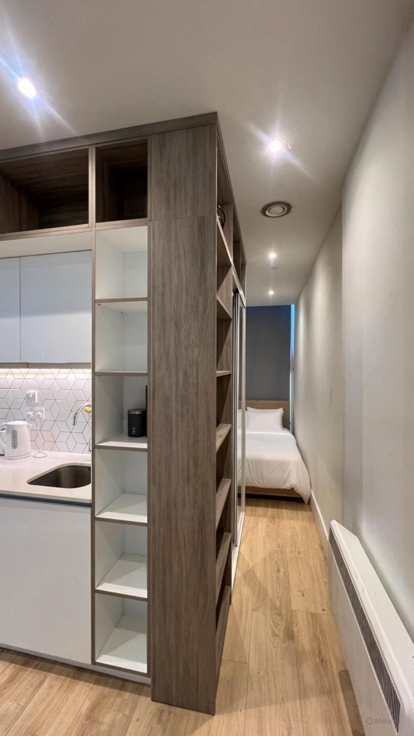 Heathrow Airport Elite Stays Apartment in London Borough of Hounslow