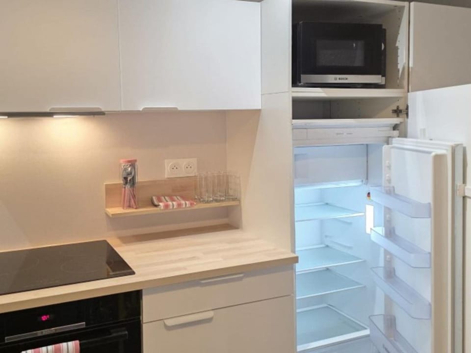 Mobil home avec terrasse et clim - 6 pers. Campground/ 
RV Resort in Occitanie