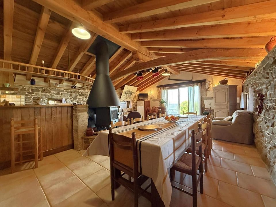 Bizkartzu House in Sare