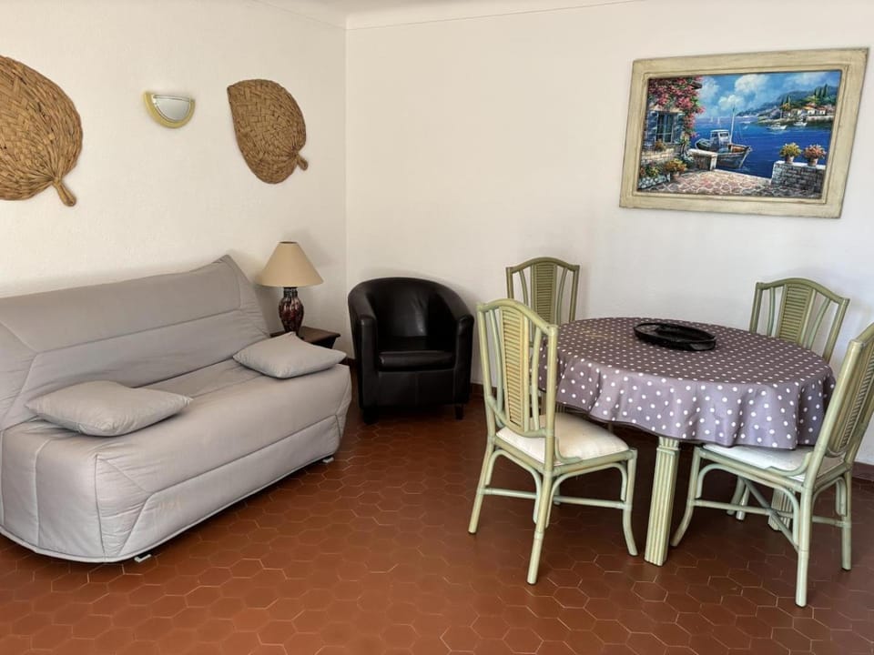 Gîte 500m de la mer aux issambres - rez de jardin House in Sainte-Maxime