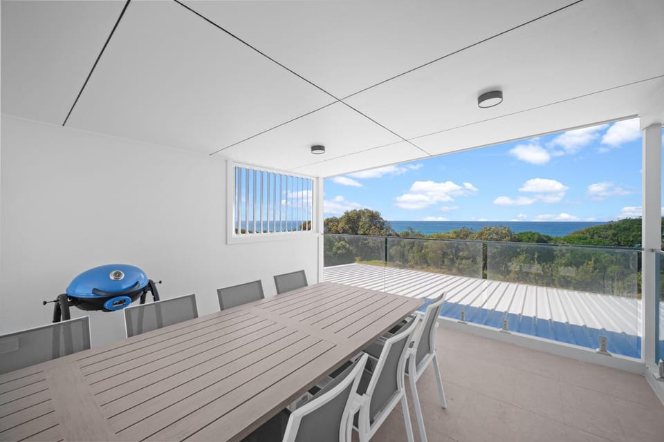 View (from property/room), Balcony/Terrace, Sea view