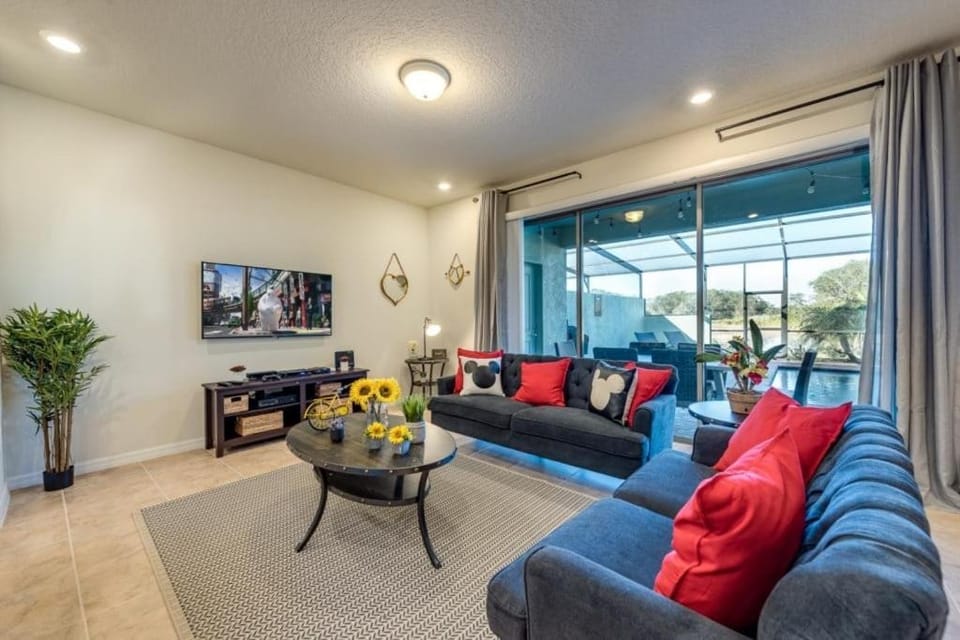TV and multimedia, Living room, Seating area