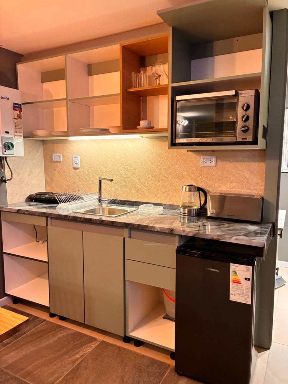 Kitchen or kitchenette