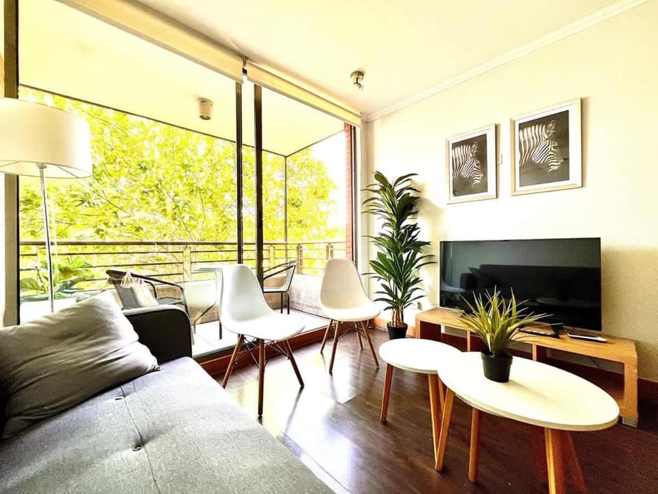 Aire acondicionado a pasos del metro Apartment in Providencia