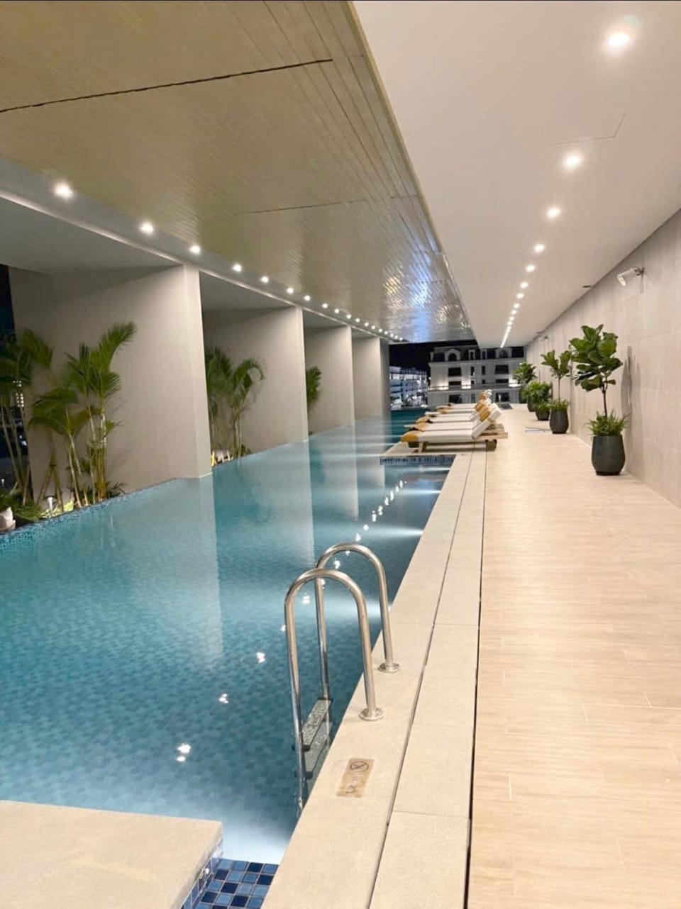 2- Elite Homes 2PN Apartment in Vietnam