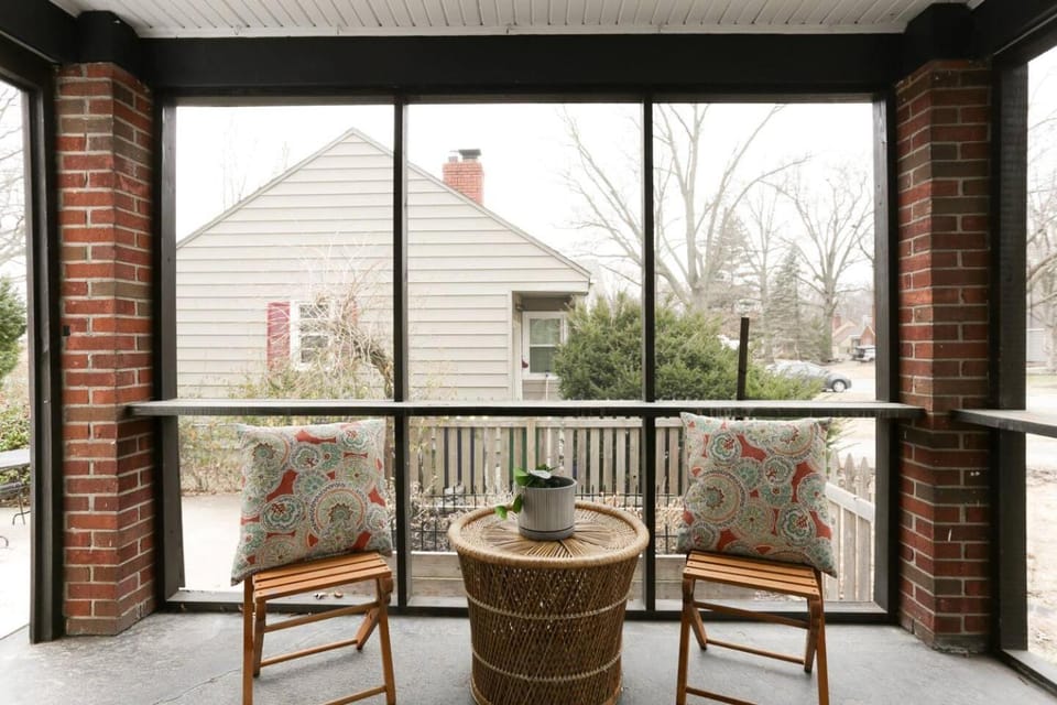 World Cup Stay | 2BR Near Arrowhead |Office & Yard House in Roeland Park