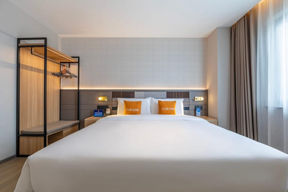 Bed, Photo of the whole room, Bedroom, wardrobe