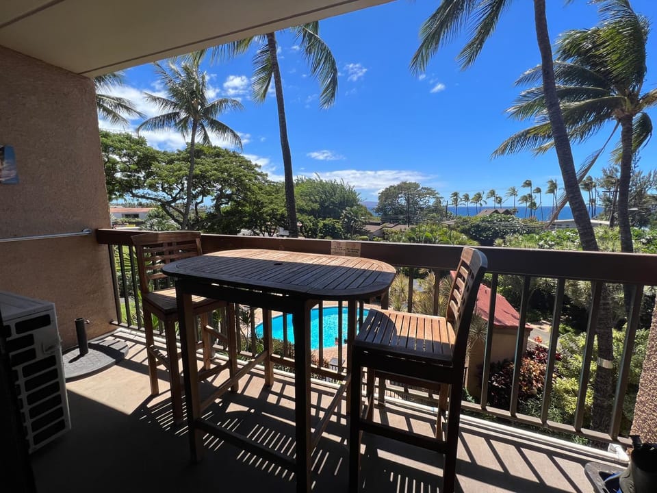 Maui Vista #1-307 Oceanfront Complex, Ocean View, Pickleball Courts, Full A/C Apartment in Kihei