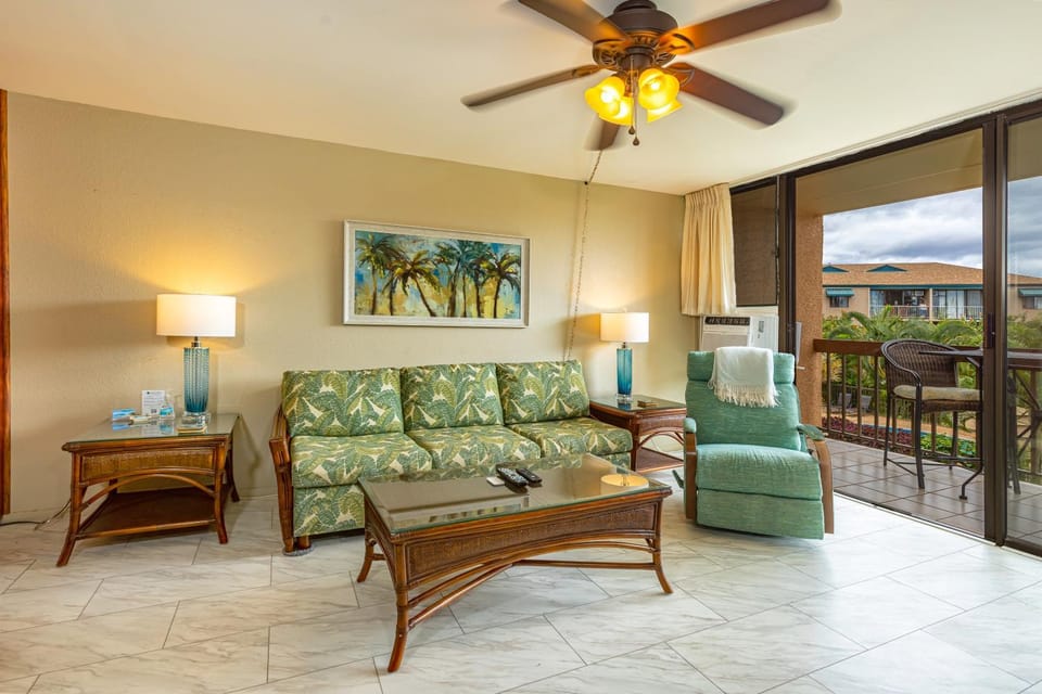 Maui Vista #2-210 Remodeled, Near Pool, Pickleball Courts, Close to Beach Apartment in Kihei