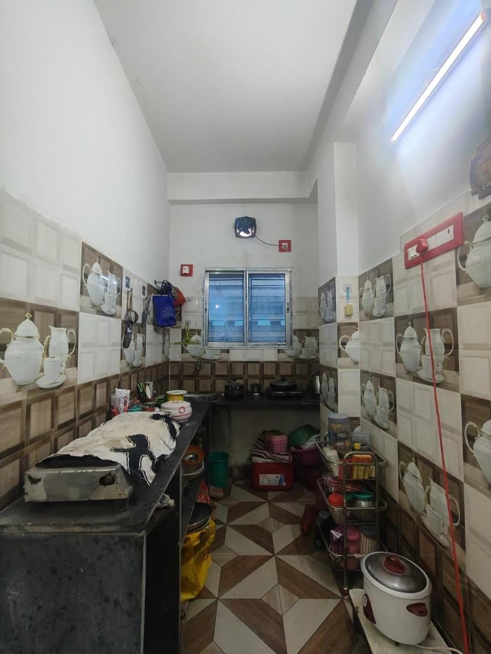 Cozy Fully Furnished Affordable 1BHK AC TV Apartment in Kolkata