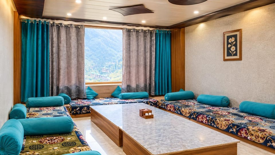 Lobby or reception, Internal: Not applicable to any particular room