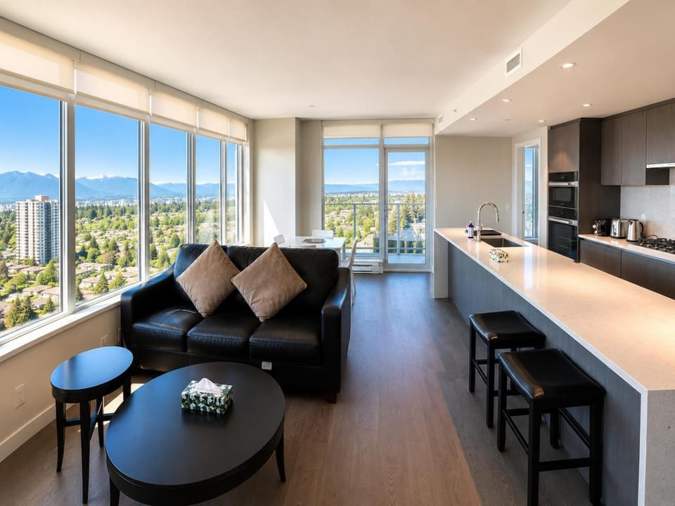 Natural landscape, View (from property/room), Balcony/Terrace, Kitchen or kitchenette, Living room, Seating area, Dining area, Evening entertainment