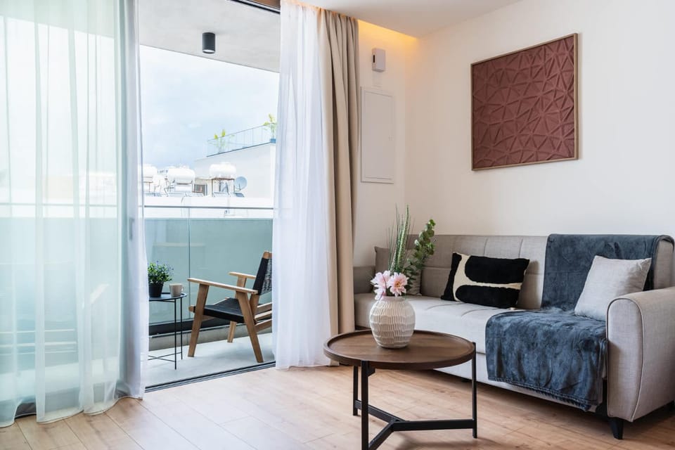 Central Studio Balcony And Gym In Limassol Apartment in Limassol City