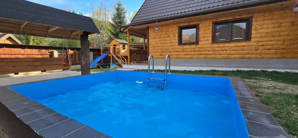 Property building, Swimming pool