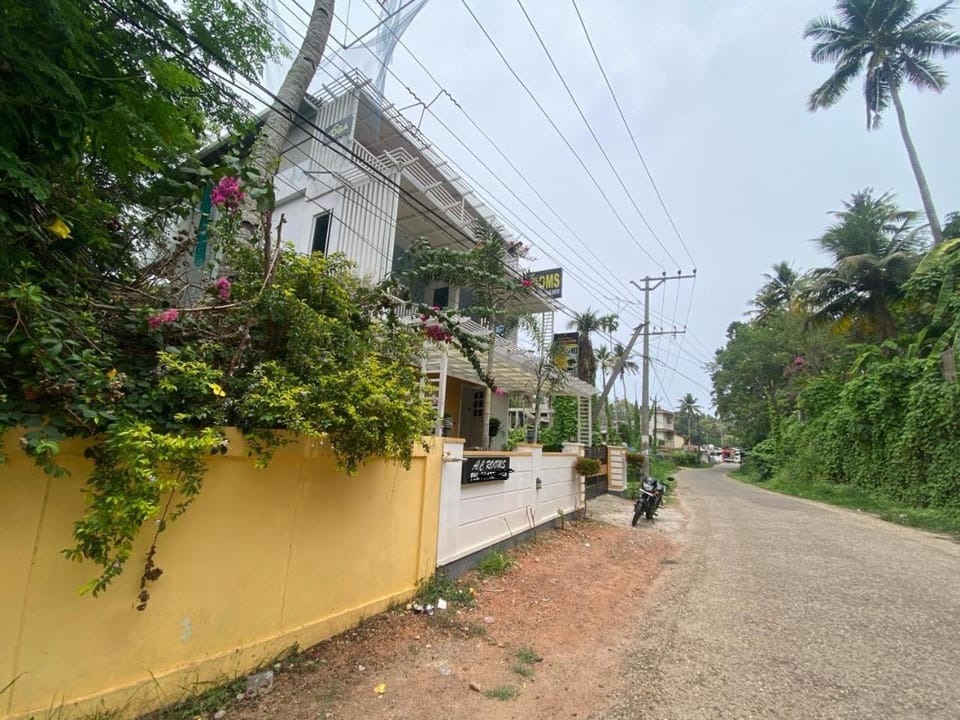 Luxury Private Villa by KattilHome Varkala Bed and Breakfast in Varkala