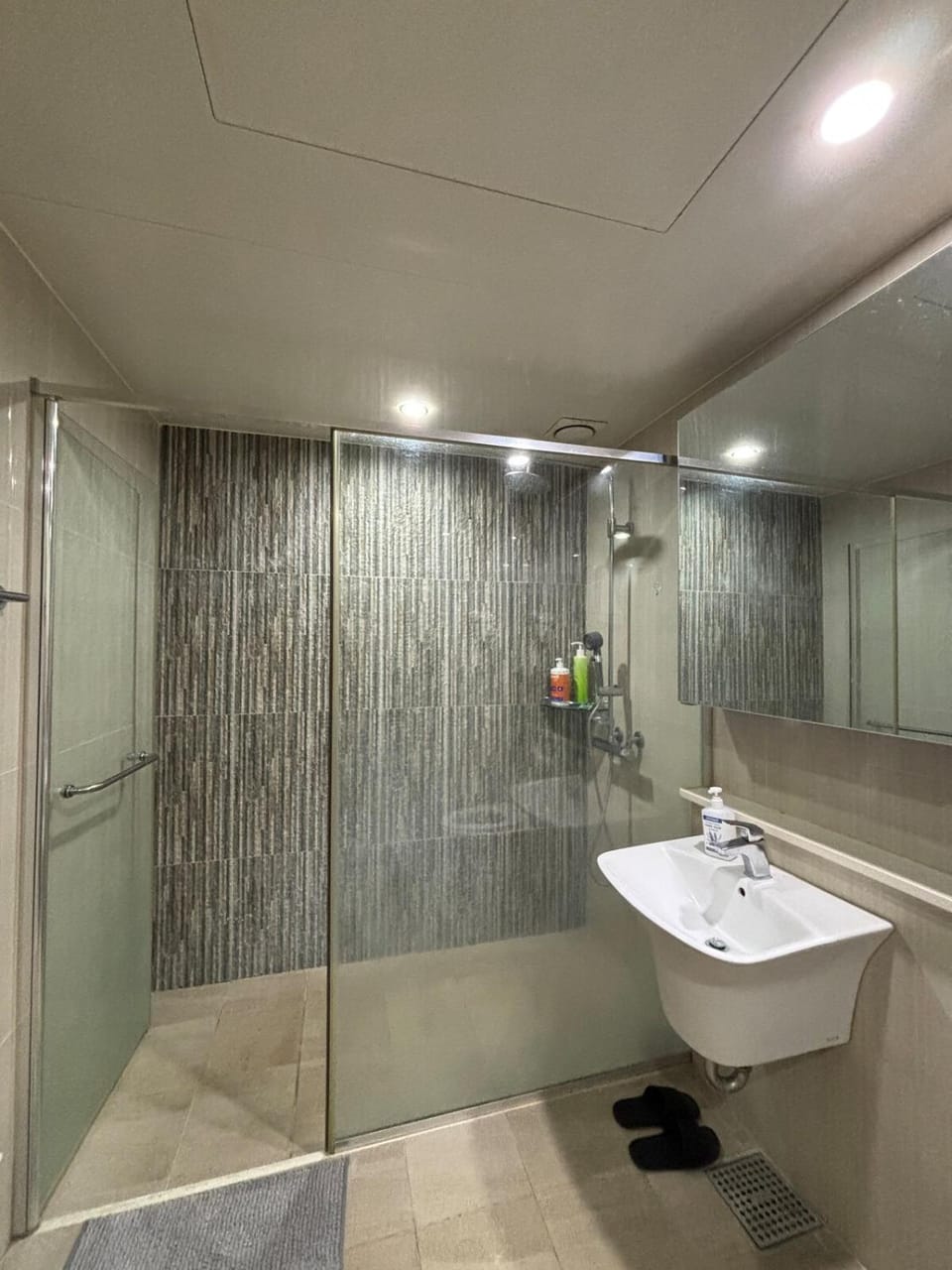 Clark Central 1BR Stay Apartment in Angeles