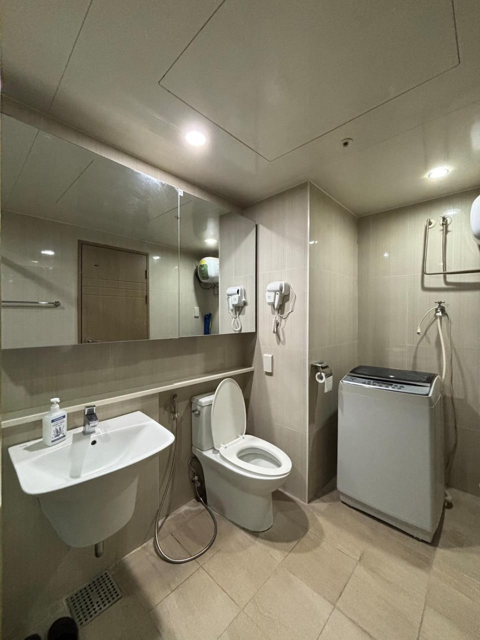 Clark Central 1BR Stay Apartment in Angeles