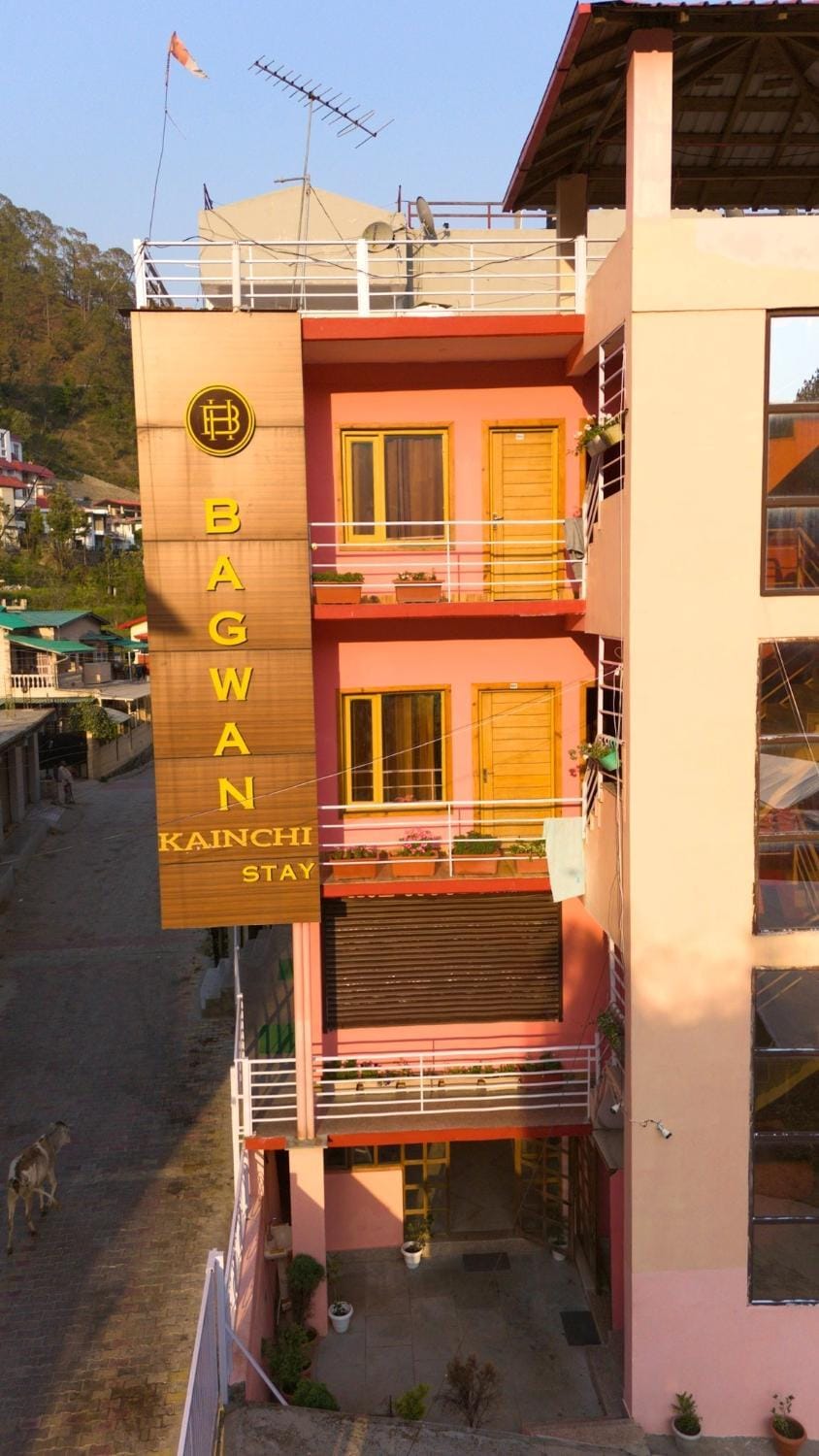 Property building, Restaurant/places to eat