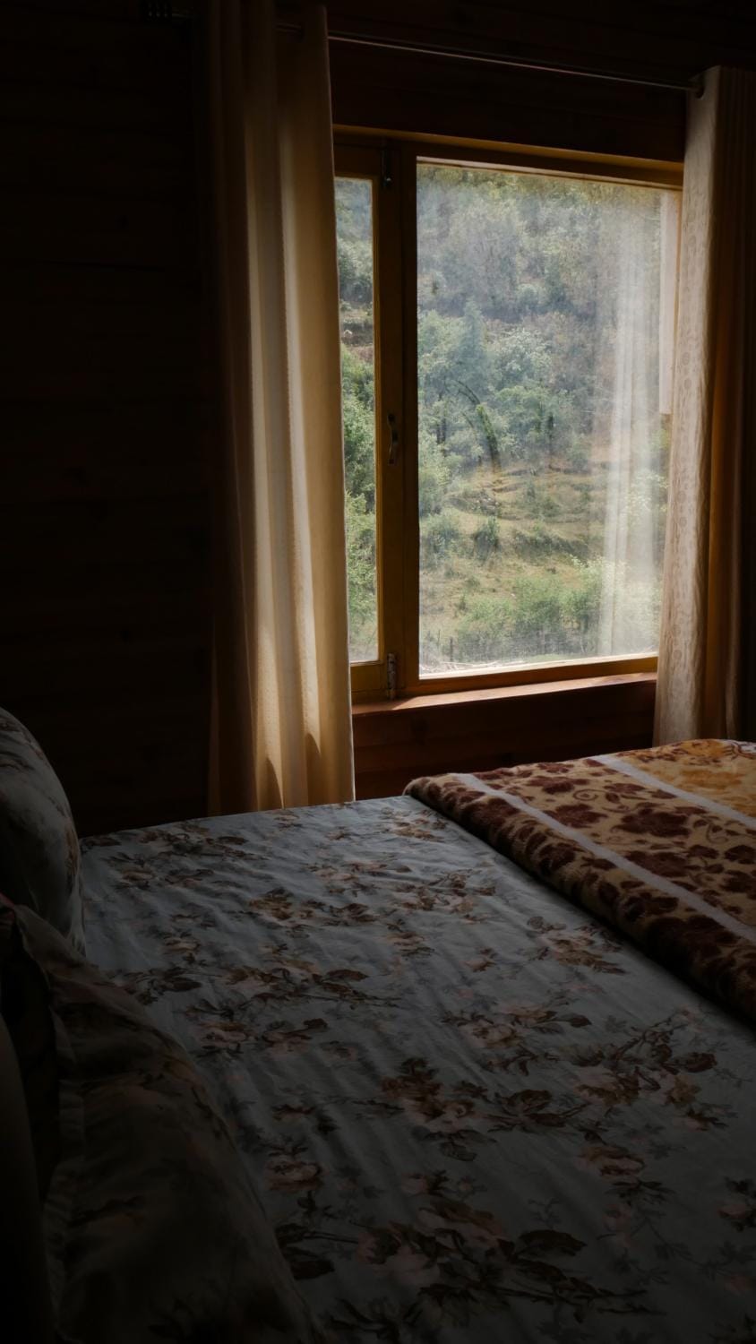Bed, Mountain view