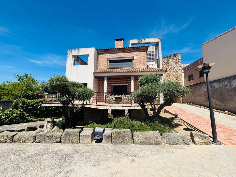 Villa Martin Gil- Casa Rural Villa in Castile-La Mancha