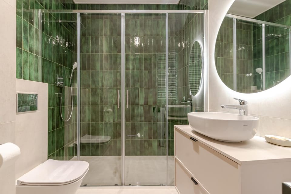 Shower, Toilet, Bathroom
