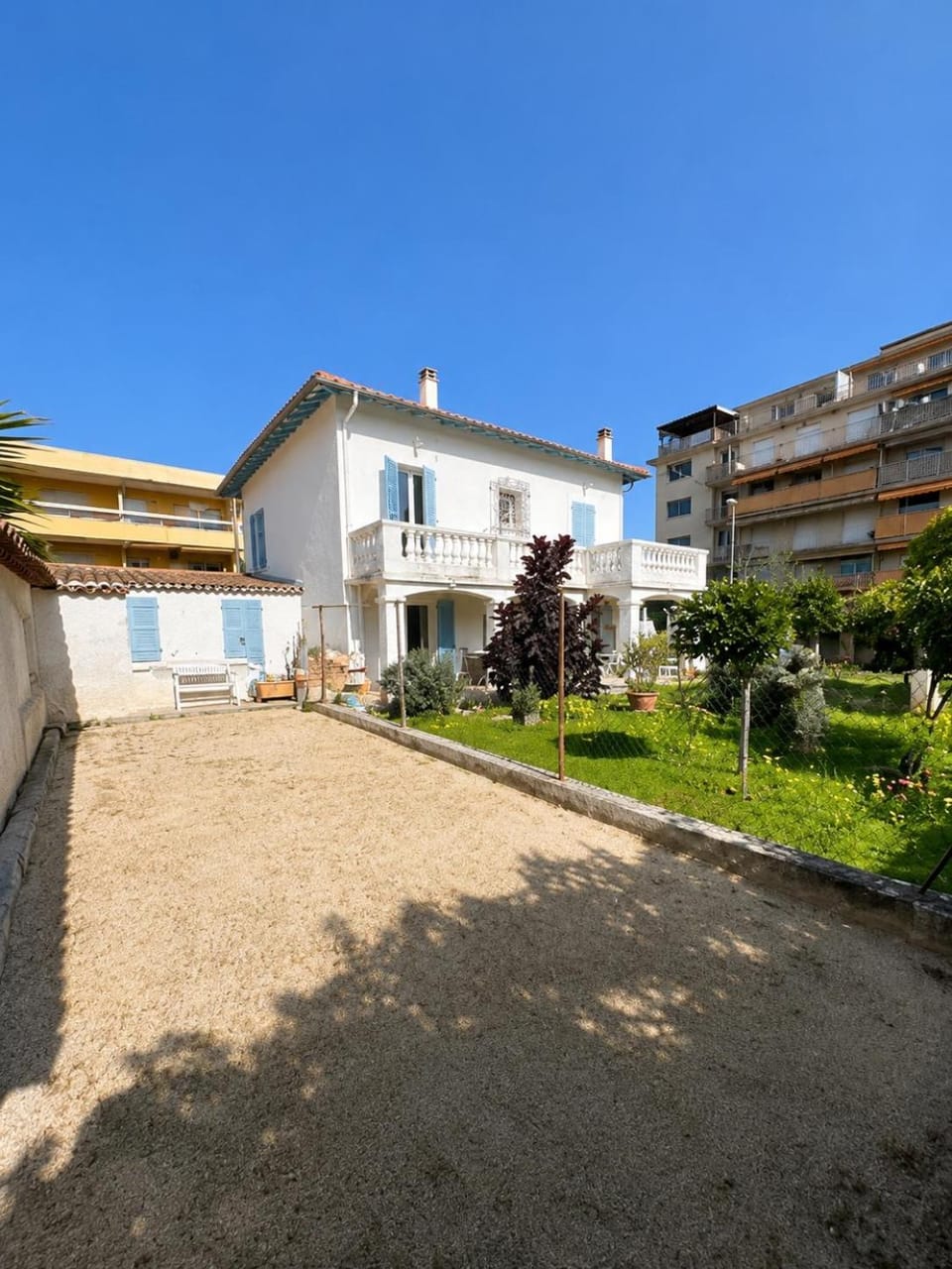Property building, Garden, Garden view