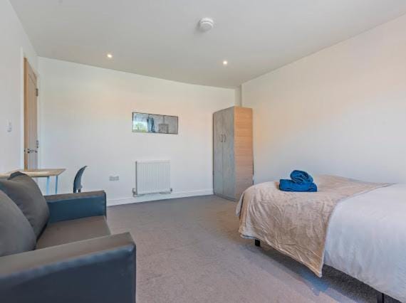 Modern City Centre Apt Private Free Parking Smart Tv & WIFI Apartment in Nottingham
