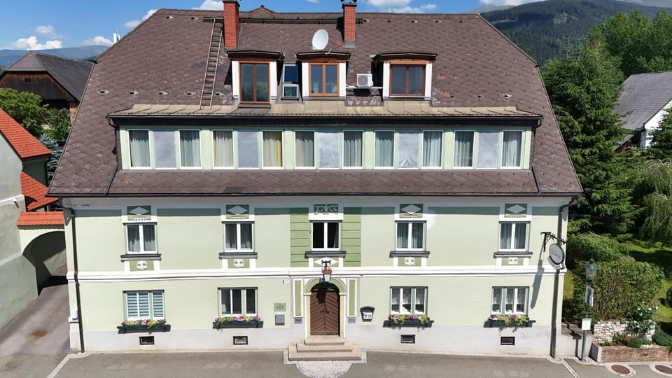 Property building, Day