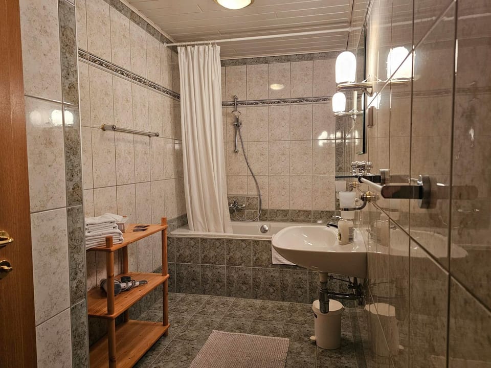 Bathroom, Bath