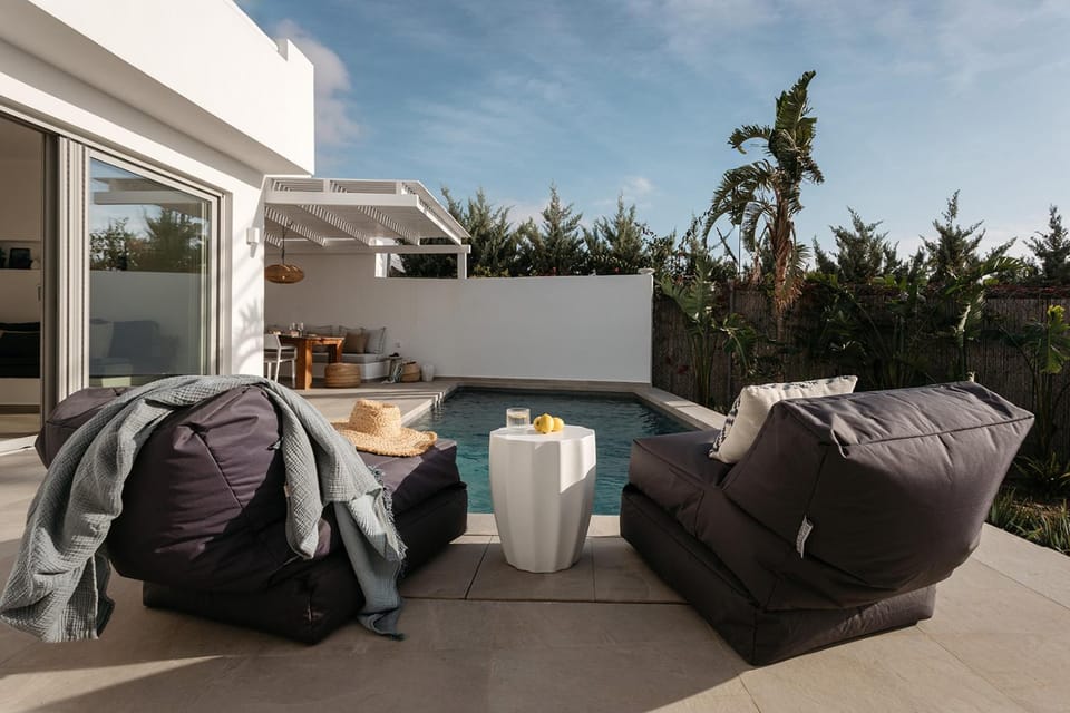 Property building, Swimming pool
