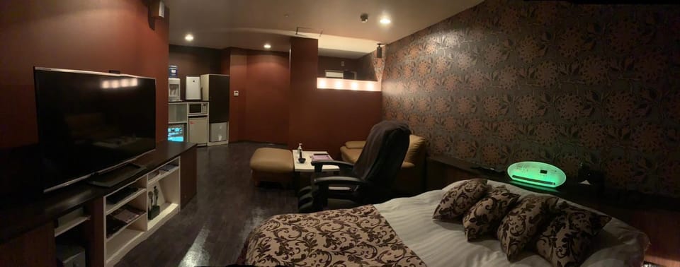 ホテルパレットゴールド男塾ホテルグループ Love hotel in Japan