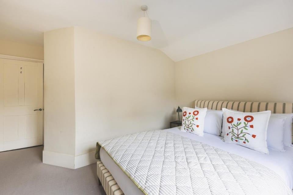 Cool Interior Designed 3BR House Fulham House in London