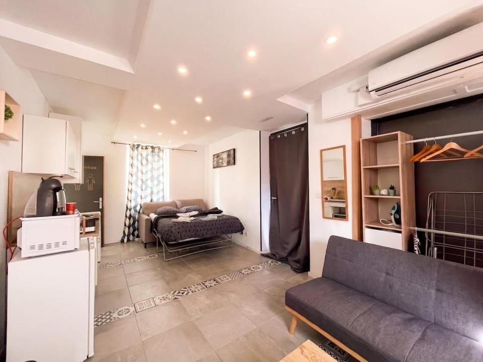 Studio Soleil - Lumineux moderne - Porte Strasbourg Apartment in Strasbourg