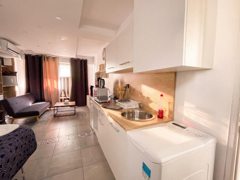 Studio Soleil - Lumineux moderne - Porte Strasbourg Apartment in Strasbourg