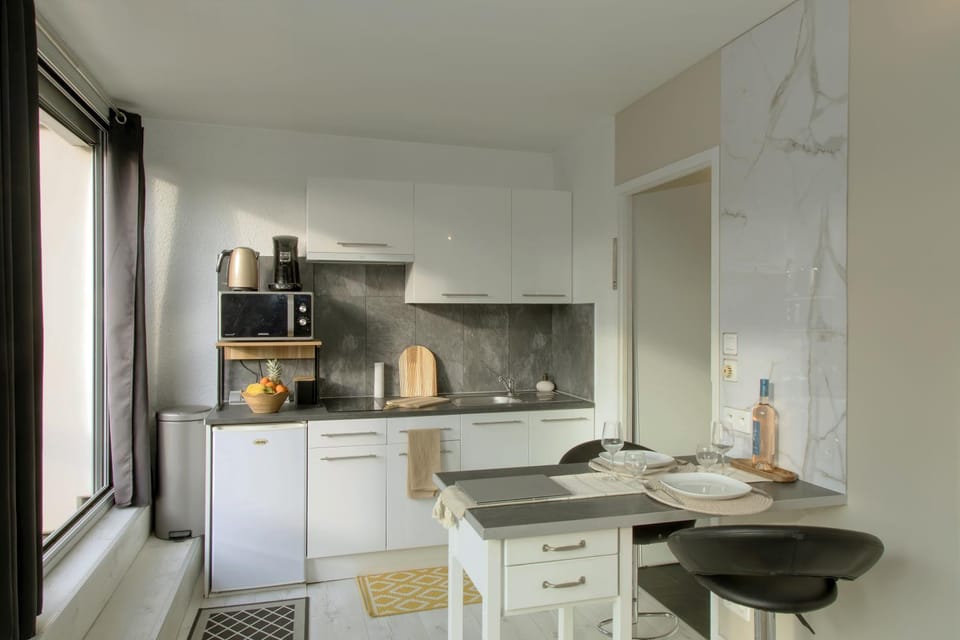Kitchen or kitchenette, stove