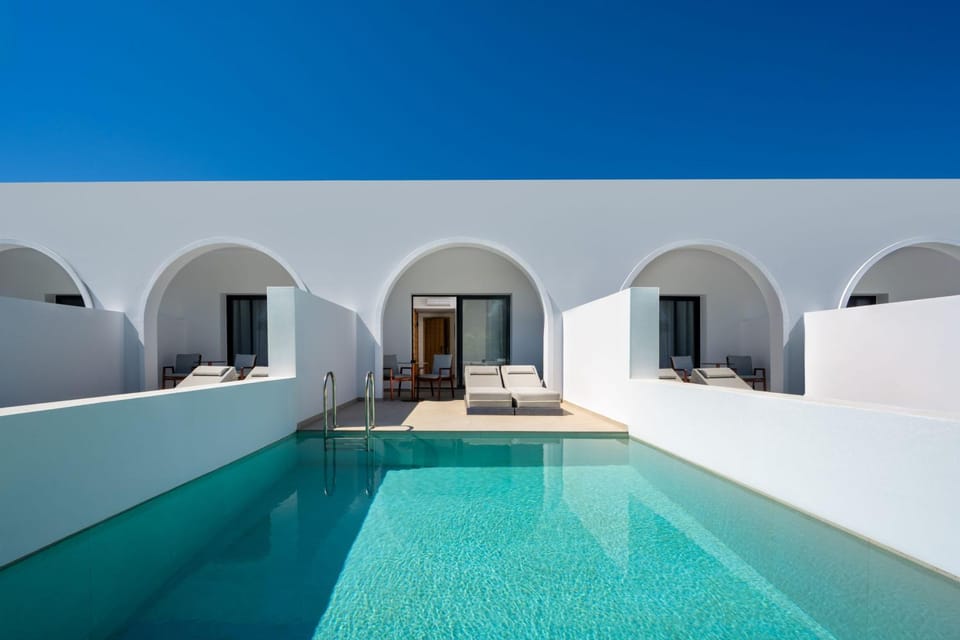 Property building, Swimming pool