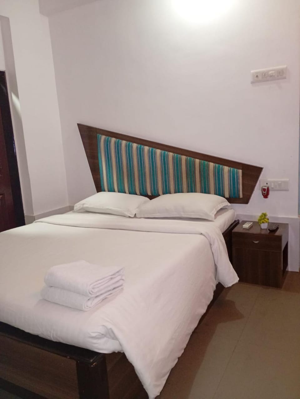 The Alibag Beach hotel- Grantley Hotel in Alibag