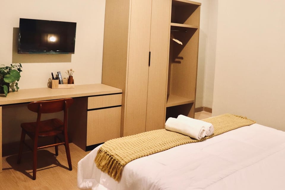 Deluxe Room Rumo Living Jakarta Timur Bed and Breakfast in Jakarta