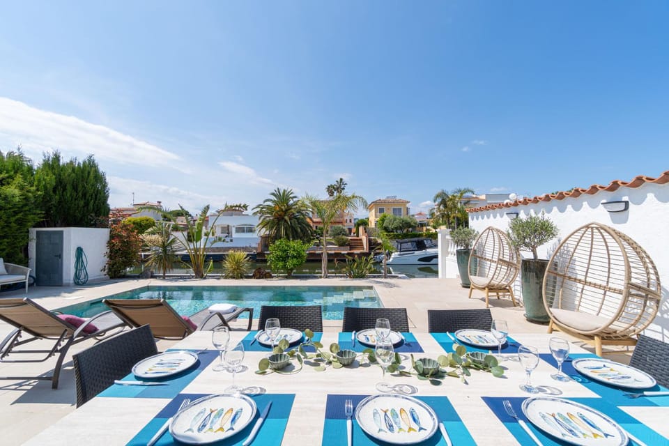 View (from property/room), Balcony/Terrace, Swimming pool