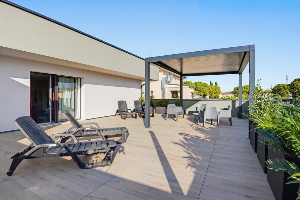 Patio, Solarium, Balcony/Terrace, Balcony/Terrace, sunbed
