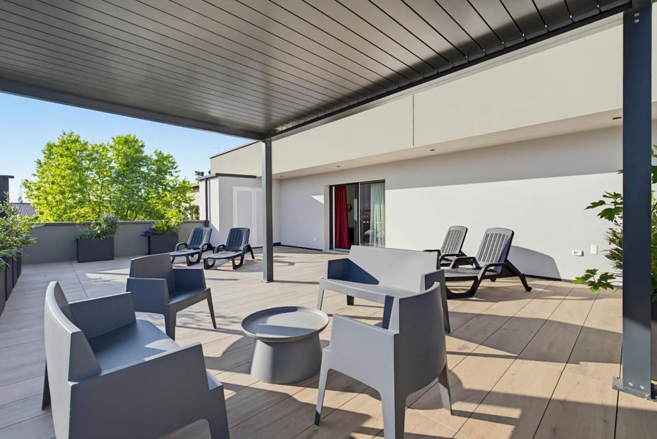 Solarium, Balcony/Terrace, Balcony/Terrace, sunbed