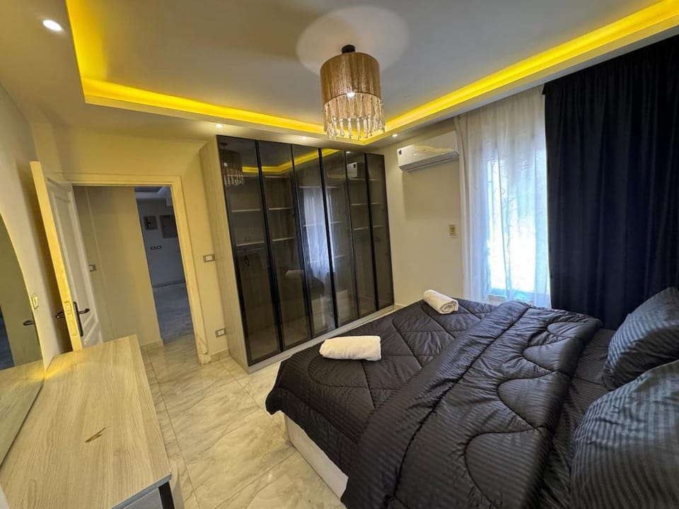 Cozy home with Prime location in Rehab City Apartment in New Cairo City