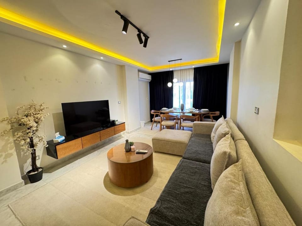 Cozy home with Prime location in Rehab City Apartment in New Cairo City