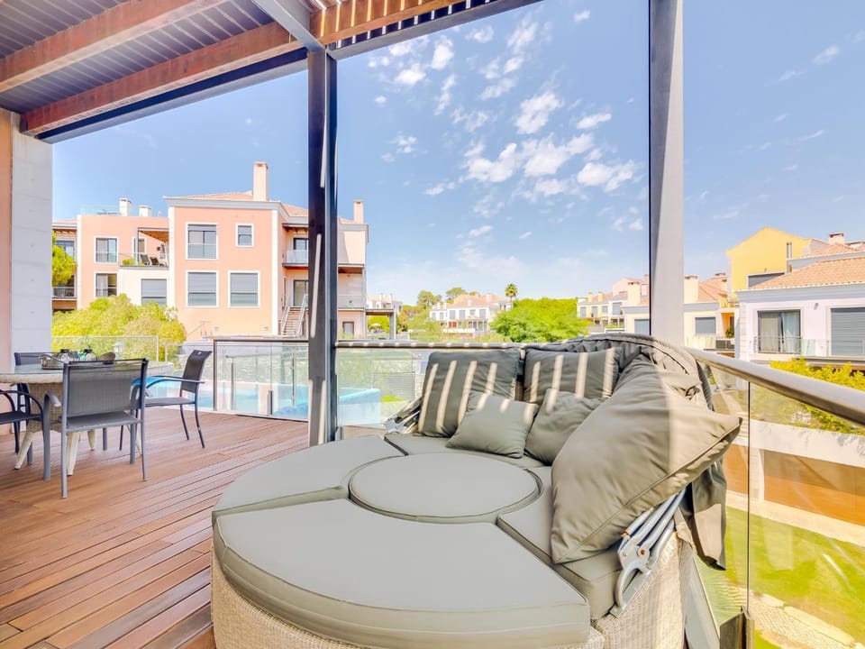 View (from property/room), Balcony/Terrace, Seating area