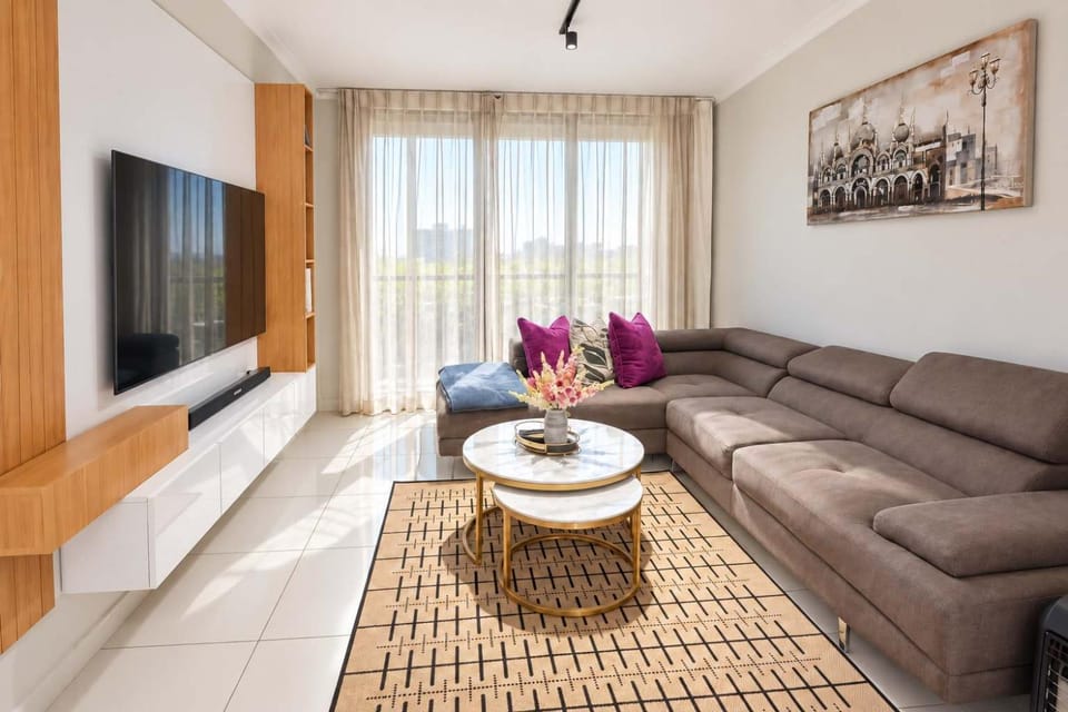 Signature Luxury Stay 2BR Ellipse Mall of Africa Apartment in Sandton