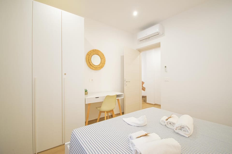 Bed, Bedroom, air conditioner
