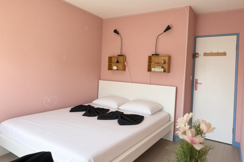 Chambre avec lit king-size dans un appartement partagé à 5 min du métro 7 à Paris Orly Bed and Breakfast in Île-de-France