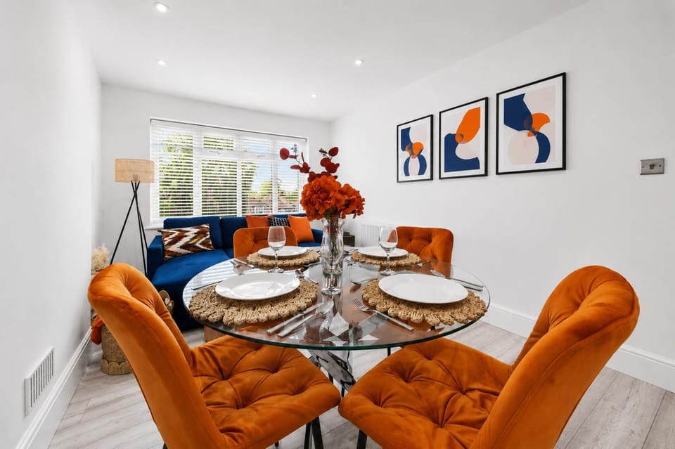 Modern 2 - Bed Flat Catford 35 mins to London Bridge Apartment in London Borough of Southwark