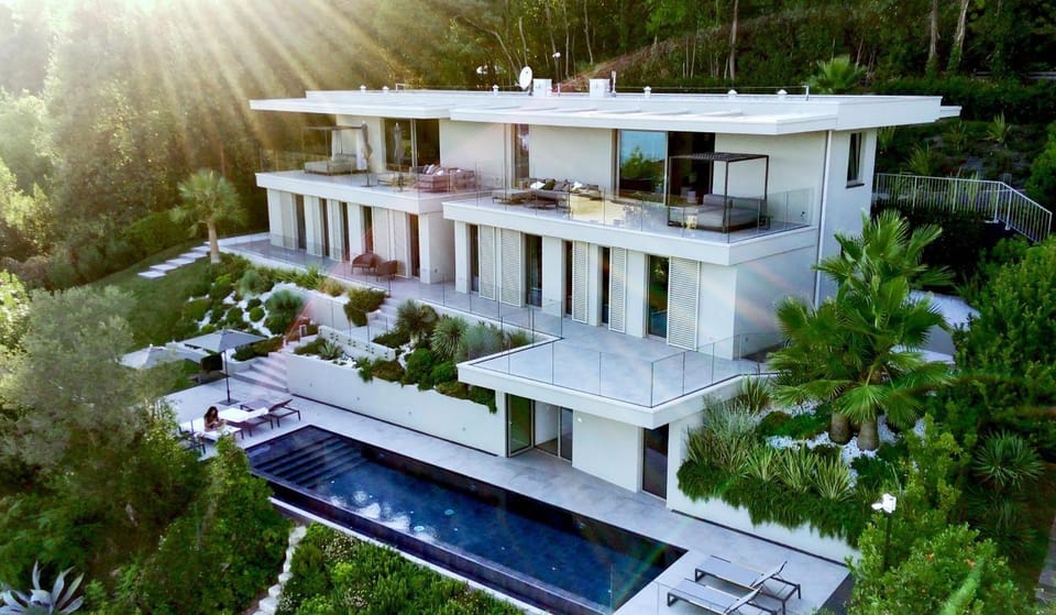 Property building, Swimming pool