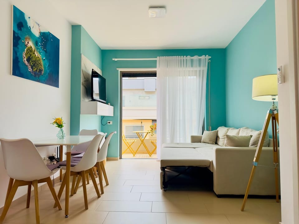 Living room, Dining area, Diving, Diving